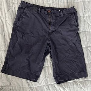 American Eagle Navy longer length Shorts size 35 waist 12 in inseam